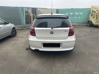 2011 BMW 1 серии 116i I (E81/E82/E87/E88) Рестайлинг, белый, 680000 рублей, вид 4