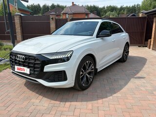 2019 Audi Q8 55 TFSI I (4M), белый, 5600000 рублей, вид 2