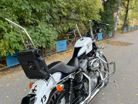 2006 Harley-Davidson Sportster 883, белый, 650000 рублей, вид 4