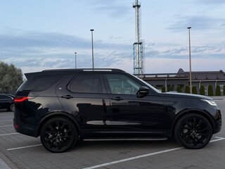 2021 Land Rover Discovery D300 V Рестайлинг, чёрный, 4890000 рублей, вид 4