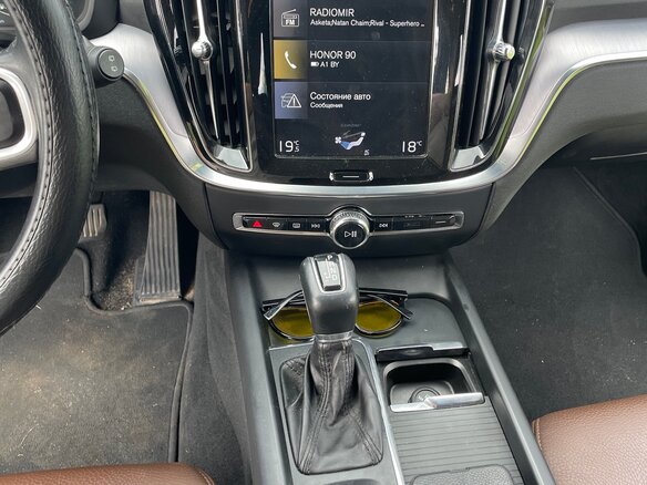2019 Volvo V60 II, серый, 2220000 рублей - вид 34