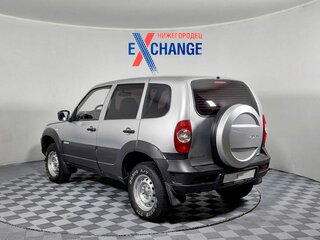 2012 Chevrolet Niva I Рестайлинг, серебристый, 307000 рублей, вид 4