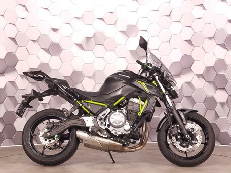 2017 Kawasaki Z 650, чёрный, 649000 рублей, вид 3