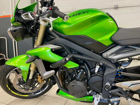 2013 Triumph Speed Triple, зелёный, 700000 рублей - вид 10