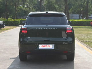 2026 Leapmotor A10 39.8 kWh, зелёный, 1589003 рублей, вид 4