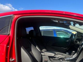 2013 Opel Astra GTC J Рестайлинг, красный, 760000 рублей, вид 5