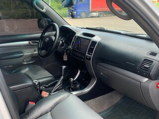 2005 Toyota Land Cruiser Prado 120 Series, серебристый, 1700000 рублей, вид 5
