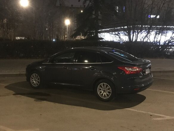 2011 Ford Focus III, серый - вид 5
