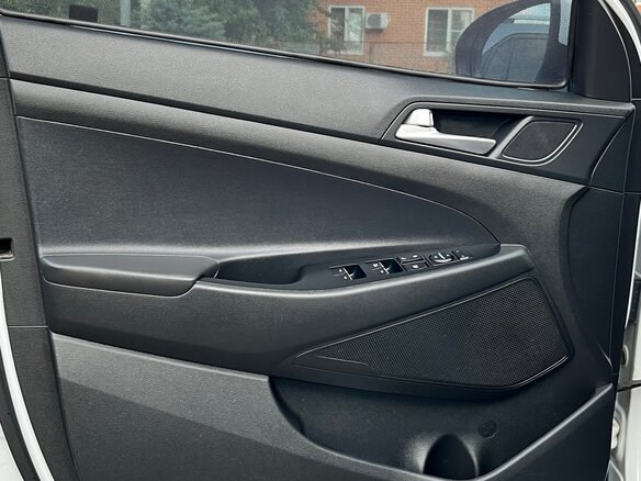 2020 Hyundai Tucson III Рестайлинг, белый, 2180000 рублей - вид 12