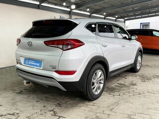 2017 Hyundai Tucson III, серый, 1999999 рублей, вид 5