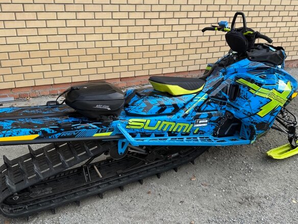 2018 BRP Ski-Doo Summit 850, синий, 999999 рублей - вид 2