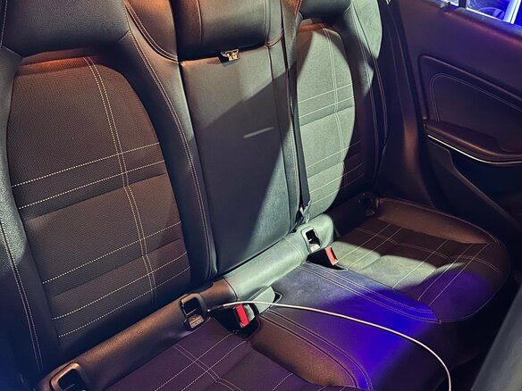 2015 Mercedes-Benz GLA 200 I (X156), серебристый, 1800000 рублей - вид 5