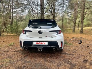2024 Toyota Corolla GR XII (E210) Рестайлинг, белый, 3200000 рублей, вид 4