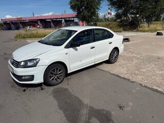 2017 Volkswagen Polo V Рестайлинг, белый, 400000 рублей, вид 1