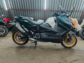 2021 Yamaha TMAX, зелёный, 1420000 рублей, вид 3