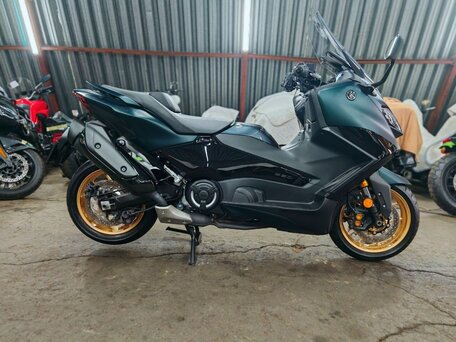 2021 Yamaha TMAX, зелёный, 1420000 рублей, вид 3