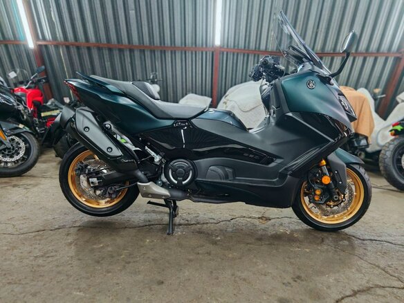 2021 Yamaha TMAX, зелёный, 1420000 рублей - вид 2