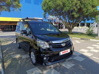 2011 Toyota Noah II (R70), чёрный, 2000000 рублей, вид 2