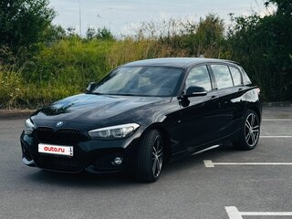 2019 BMW 1 серии 118i II (F20/F21) Рестайлинг 2, чёрный, 1950000 рублей, вид 3