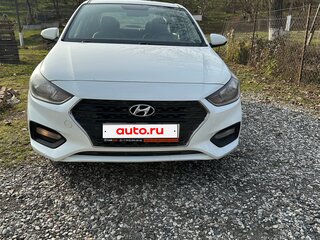 2018 Hyundai Solaris II, белый, 895000 рублей, вид 3