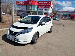 2018 Nissan Note e-Power II Рестайлинг, белый, 1650000 рублей, вид 1