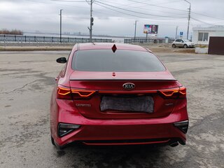 2020 Kia Cerato IV, красный, 1850000 рублей, вид 4