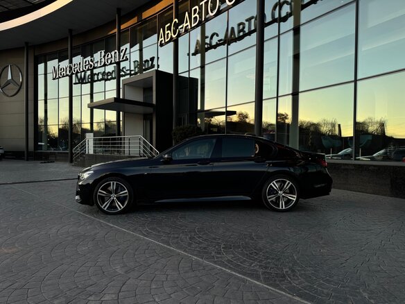 2017 BMW 7 серии 750i xDrive VI (G11/G12), чёрный, 2699999 рублей - вид 5