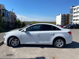 2013 Chevrolet Cruze I Рестайлинг, белый, 700000 рублей, вид 3