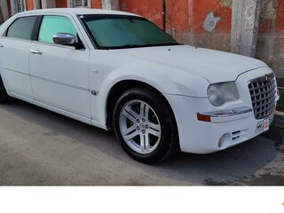 2004 Chrysler 300C I, белый, 850000 рублей, вид 3