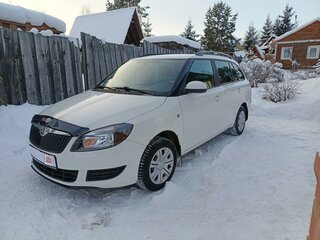 2010 Skoda Fabia II Рестайлинг, белый, 500000 рублей, вид 1