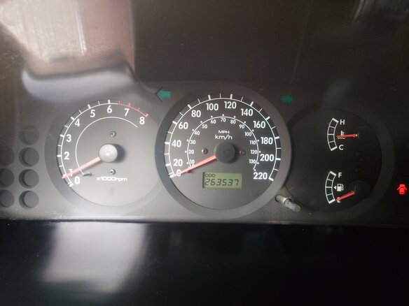 2005 Kia Spectra I Рестайлинг 2, серебристый, 200000 рублей - вид 6