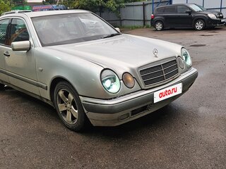 1998 Mercedes-Benz E-Класс 300 II (W210, S210), серый, 350000 рублей, вид 2