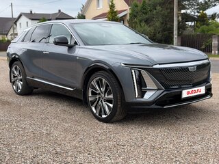 2023 Cadillac Lyriq, серебристый, 3900000 рублей, вид 3