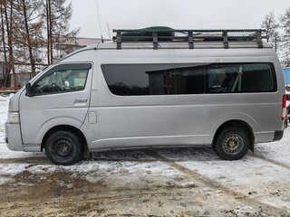 2008 Toyota HiAce H200, серебристый, 1850000 рублей, вид 2