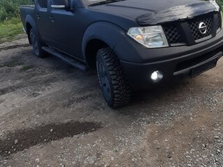 2007 Nissan Navara (Frontier) III (D40), чёрный, 1100000 рублей, вид 3