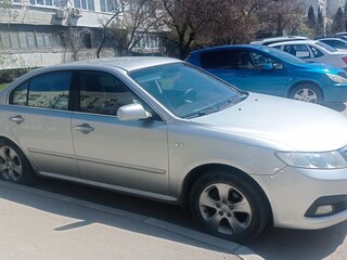 2008 Kia Magentis II Рестайлинг, серебристый, 600000 рублей, вид 3