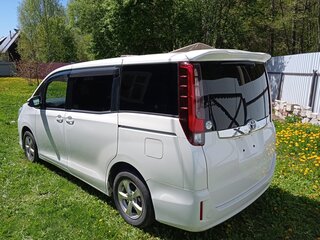 2016 Toyota Noah III (R80), белый, 2199000 рублей, вид 5