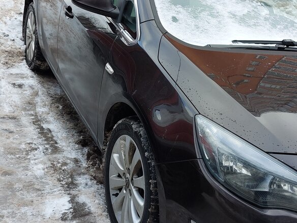 2014 Opel Astra J Рестайлинг, коричневый, 945000 рублей - вид 1