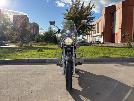 2024 Bajaj Avenger, коричневый, 205000 рублей, вид 3