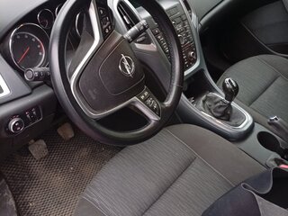 2013 Opel Astra GTC J Рестайлинг, красный, 800000 рублей, вид 5