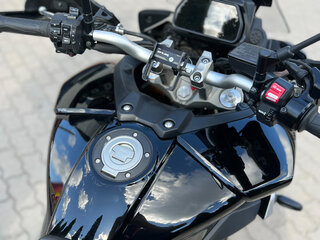 2018 Yamaha MT-09 Tracer (FJ-09), чёрный, 1180177 рублей, вид 4