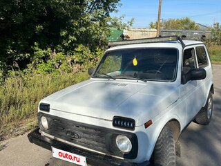 2001 Lada (ВАЗ) 2121 (4x4) I Рестайлинг, белый, 240000 рублей, вид 1