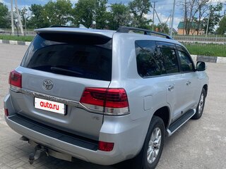 2015 Toyota Land Cruiser 200 Series Рестайлинг 2, серебристый, 5000000 рублей, вид 5
