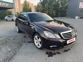 2009 Mercedes-Benz E-Класс 300 IV (W212, S212, C207), коричневый, 1550000 рублей, вид 1