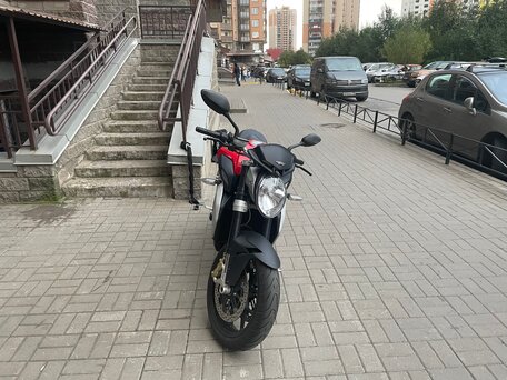 2012 MV Agusta Brutale 675, красный, 700000 рублей, вид 3