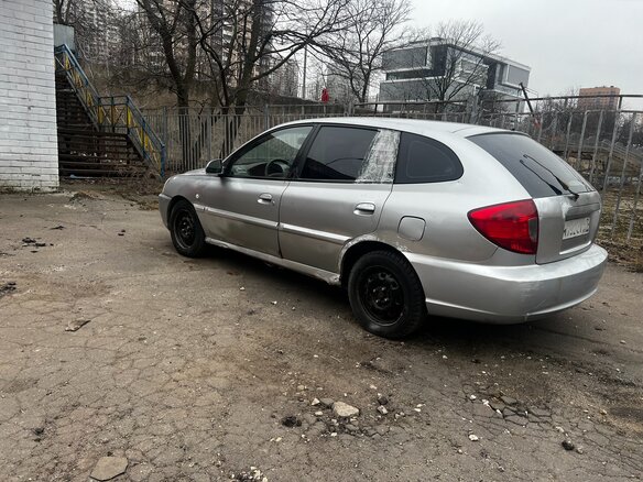 2004 Kia Rio I Рестайлинг, серебристый, 200000 рублей - вид 3