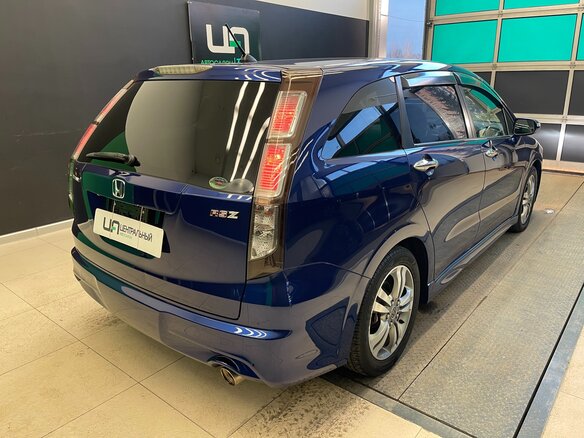 2011 Honda Stream II Рестайлинг, синий, 1400000 рублей - вид 5