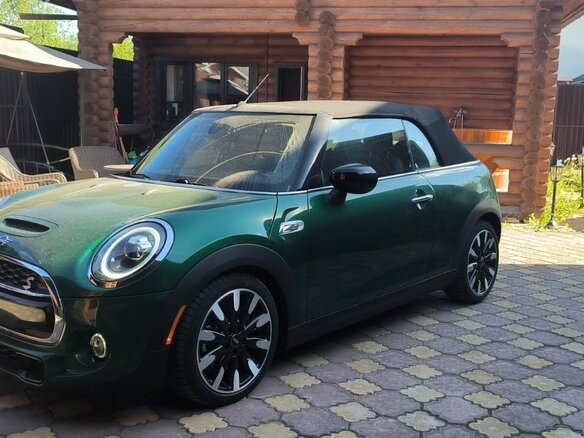 2020 Mini Cabrio Cooper S III Рестайлинг, зелёный, 3300000 рублей - вид 2