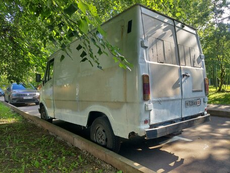 1988 Mercedes-Benz T1, белый, 370000 рублей, вид 4