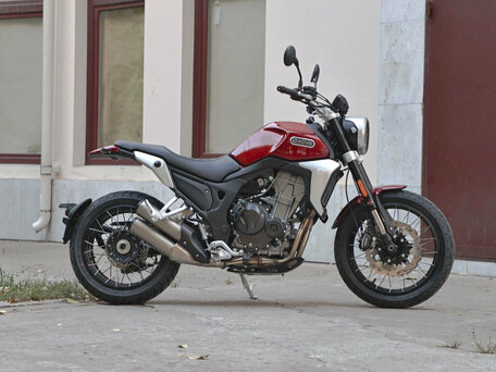 2024 Kove 500F Scrambler, чёрный, 524900 рублей, вид 5
